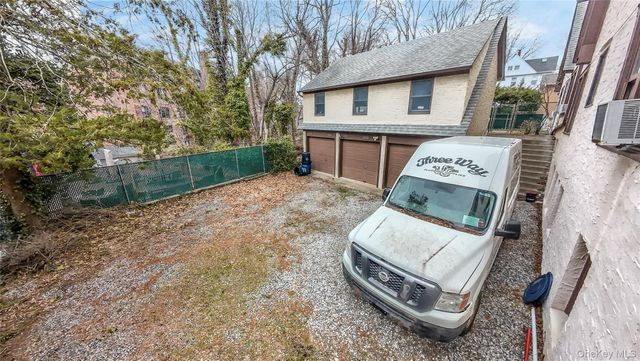 4320 Hamilton Place, Little Neck, NY 11363