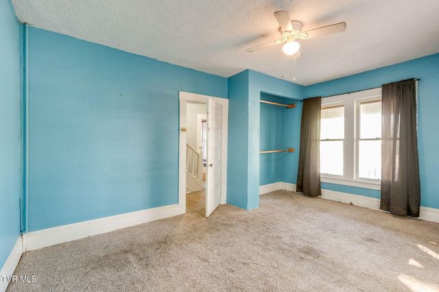 1704 State Line Road, Elizabethton, TN 37643