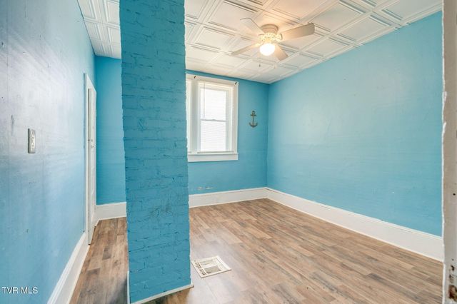 1704 State Line Road, Elizabethton, TN 37643
