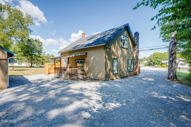 1704 State Line Road, Elizabethton, TN 37643