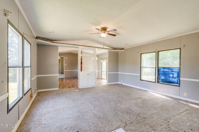 1704 State Line Road, Elizabethton, TN 37643