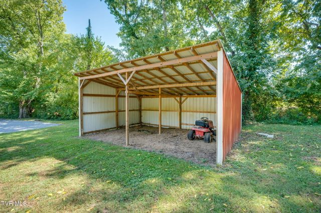 1704 State Line Road, Elizabethton, TN 37643