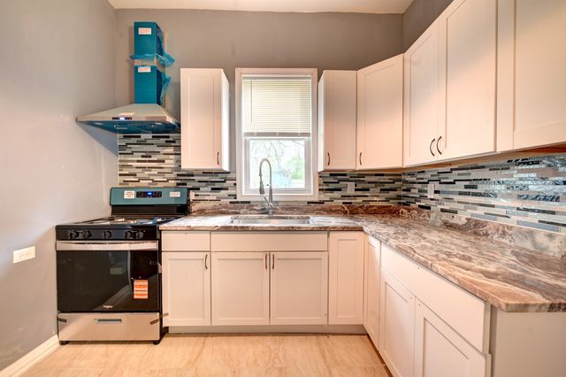 135 W 109th Place, Chicago, IL 60628