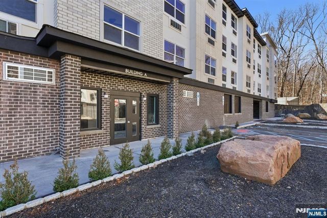 95 Shepherds Lane B302, Totowa, NJ 07512