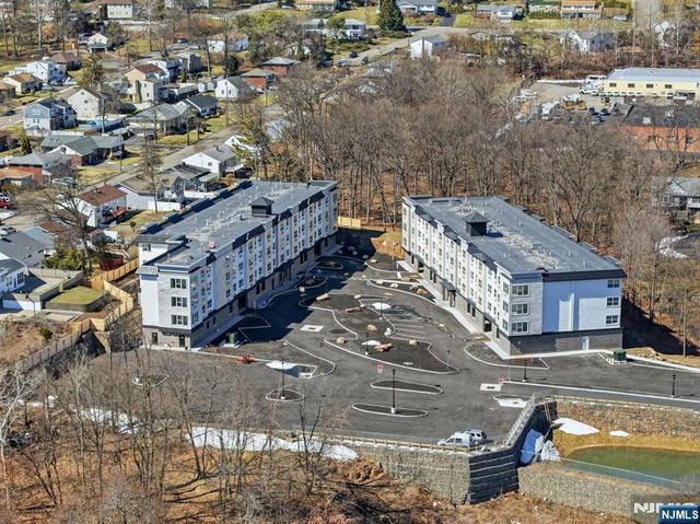 95 Shepherds Lane B302, Totowa, NJ 07512