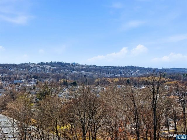 95 Shepherds Lane B302, Totowa, NJ 07512