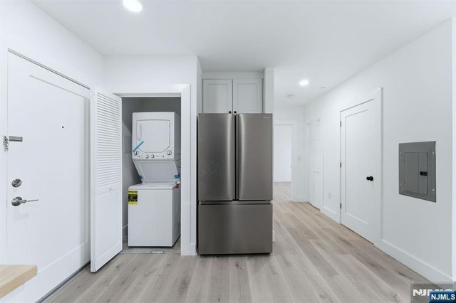 95 Shepherds Lane B302, Totowa, NJ 07512