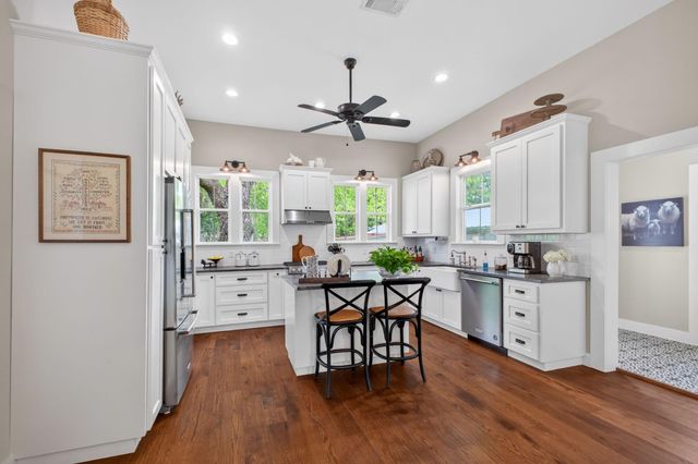 510 Dark Street, Brenham, TX 77833