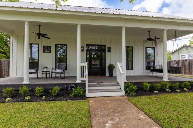 510 Dark Street, Brenham, TX 77833