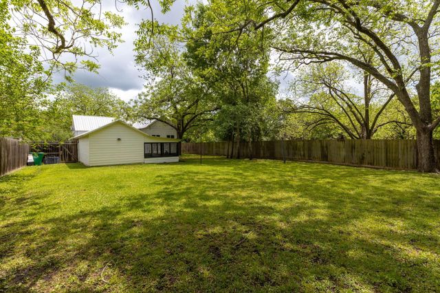 510 Dark Street, Brenham, TX 77833