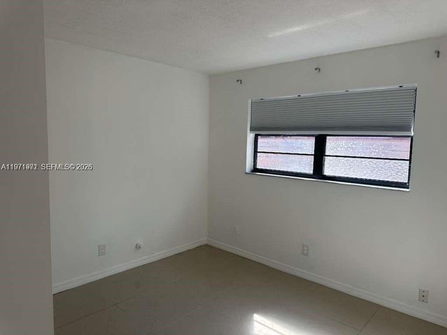 208 SW 2nd Ave, Hallandale Beach, FL 33009