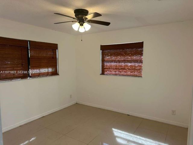 208 SW 2nd Ave, Hallandale Beach, FL 33009