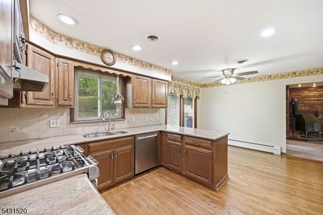 5 Halsey Rd, Montville Twp., NJ 07082