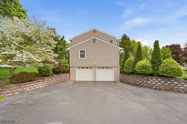 5 Halsey Rd, Montville Twp., NJ 07082