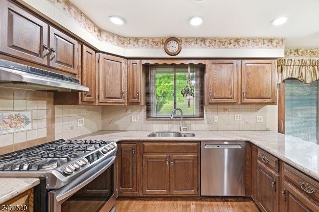 5 Halsey Rd, Montville Twp., NJ 07082