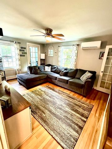 169 Green St, Gardner, MA 01440