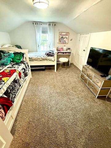 169 Green St, Gardner, MA 01440
