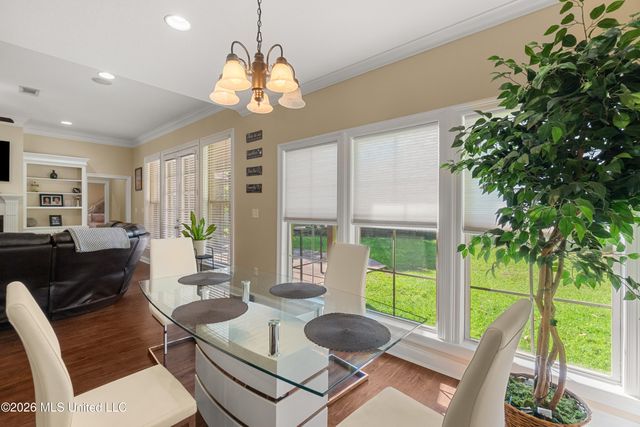 67 Woodside, Hattiesburg, MS 39402