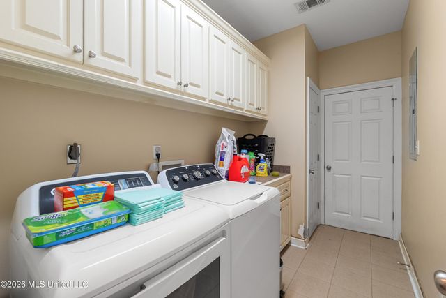 67 Woodside, Hattiesburg, MS 39402