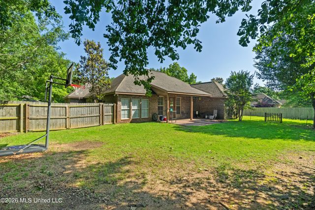 67 Woodside, Hattiesburg, MS 39402