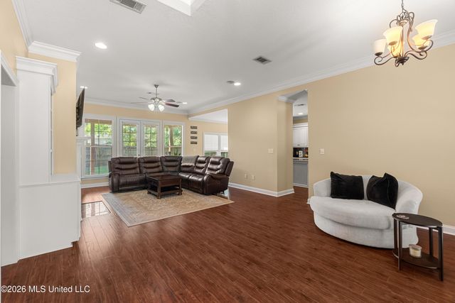 67 Woodside, Hattiesburg, MS 39402