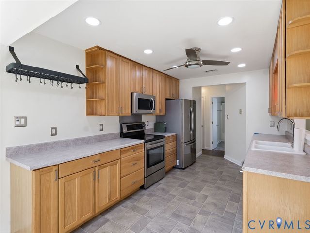 6812 Sika Ln, Chesterfield, VA 23112