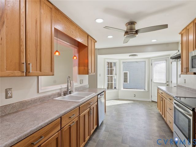 6812 Sika Ln, Chesterfield, VA 23112