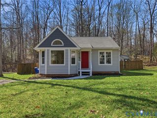 6812 Sika Ln, Chesterfield, VA 23112