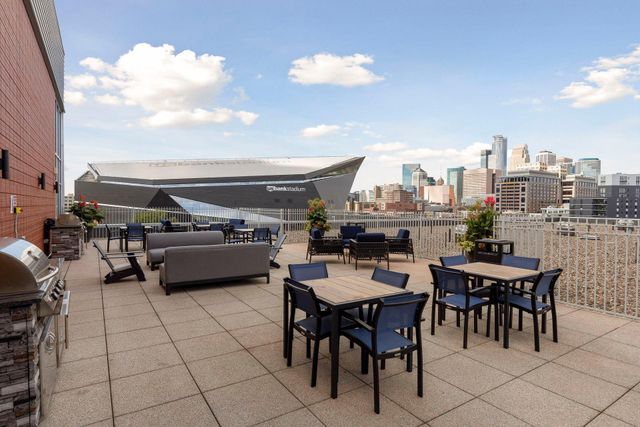 215 10th Avenue S 333, Minneapolis, MN 55415