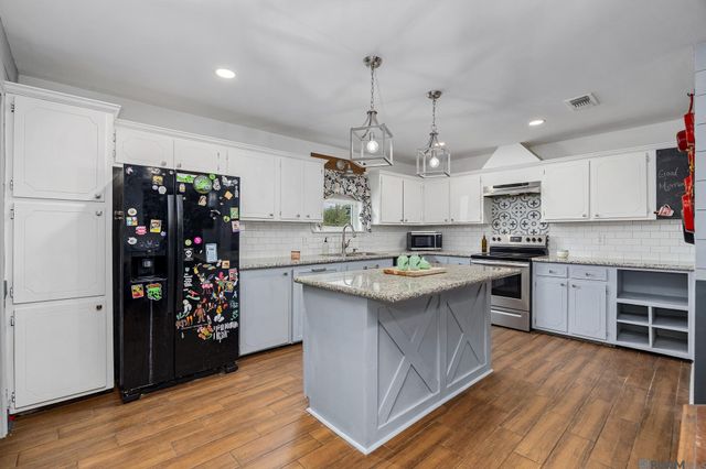 113 Elmira Dr, Slaughter, LA 70777