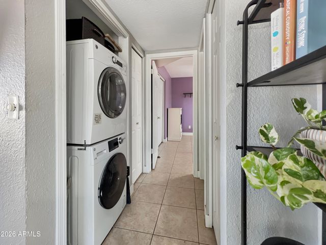 3719 E INVERNESS Avenue 103, Mesa, AZ 85206