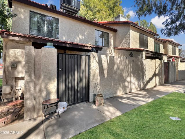 3719 E INVERNESS Avenue 103, Mesa, AZ 85206