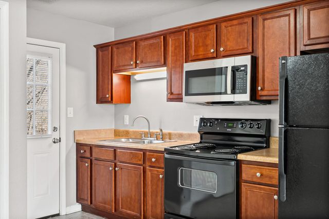 535 Lafayette Rd Apt G2, Clarksville, TN 37042