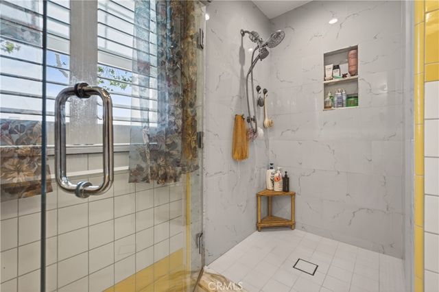 135 S Canon Drive, Beverly Hills, CA 90212