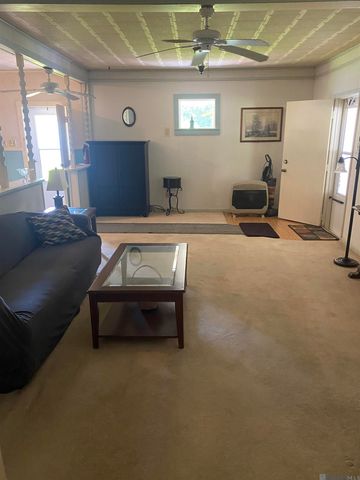 8104 Main St, Sorrento, LA 70778