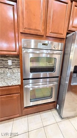 8130 SLIP POINT Avenue, Las Vegas, NV 89147