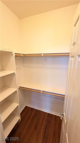 8130 SLIP POINT Avenue, Las Vegas, NV 89147