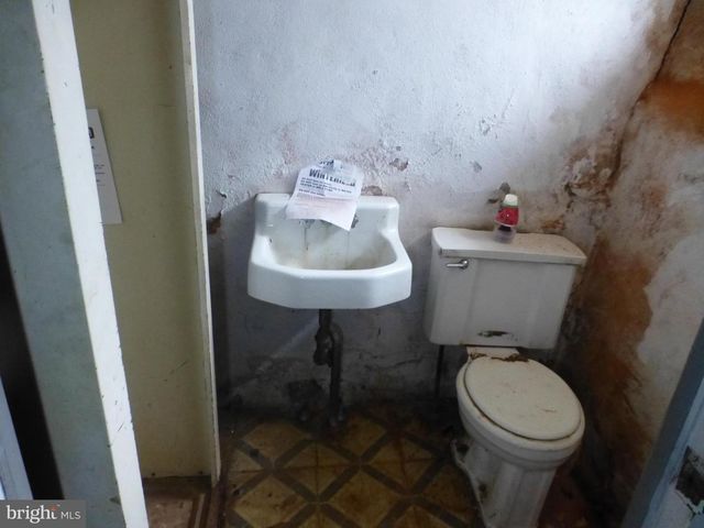 6534 HEGERMAN ST, Philadelphia, PA 19135