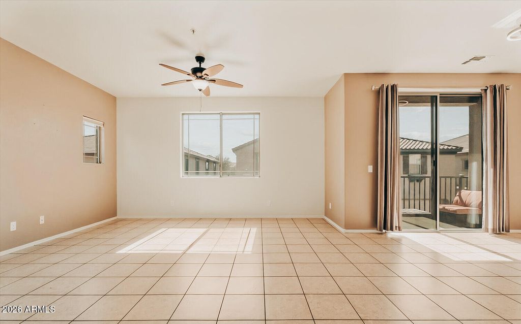 Image 10 of property listing at 1441 N 80TH Lane, Phoenix, AZ 85043