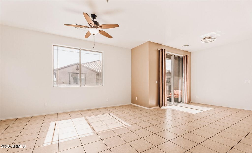 Image 11 of property listing at 1441 N 80TH Lane, Phoenix, AZ 85043