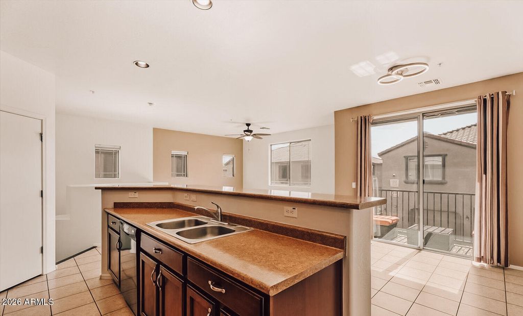 Image 8 of property listing at 1441 N 80TH Lane, Phoenix, AZ 85043