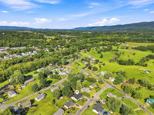 106 COPPER ST, Edinburg, VA 22824
