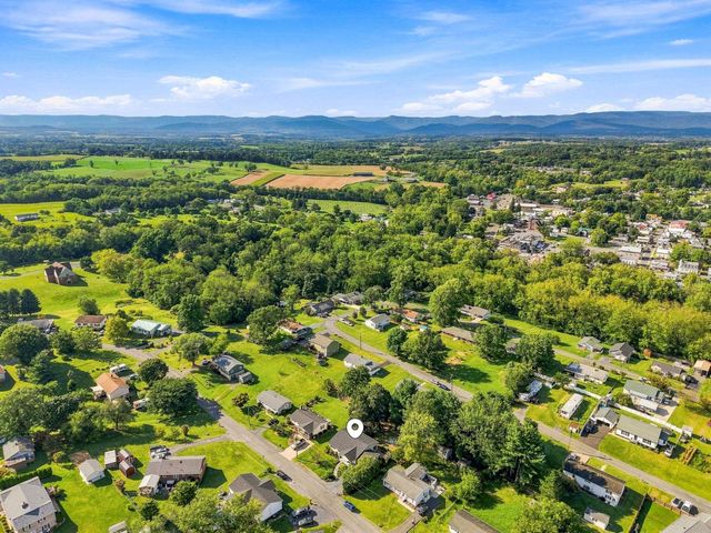 106 COPPER ST, Edinburg, VA 22824