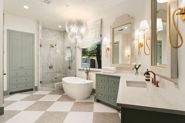 7825 Lynchburg DR, Austin, TX 78738