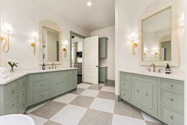 7825 Lynchburg DR, Austin, TX 78738