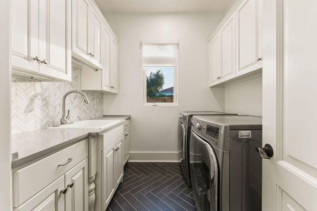 7825 Lynchburg DR, Austin, TX 78738