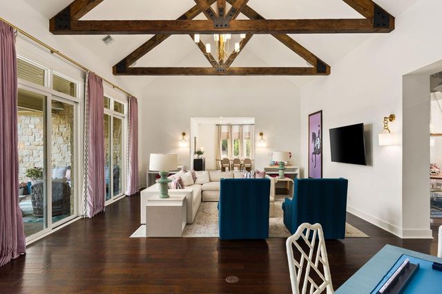 7825 Lynchburg DR, Austin, TX 78738