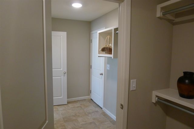 1822 S Stephanie St, Wichita, KS 67207