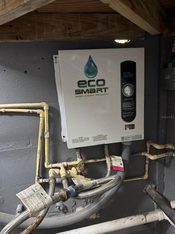 9040 CRABTREE LANE, Port Richey, FL 34668