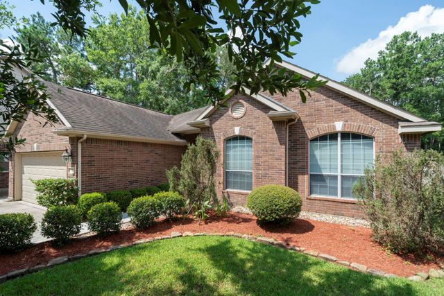 7 Caelin Court, The Woodlands, TX 77382
